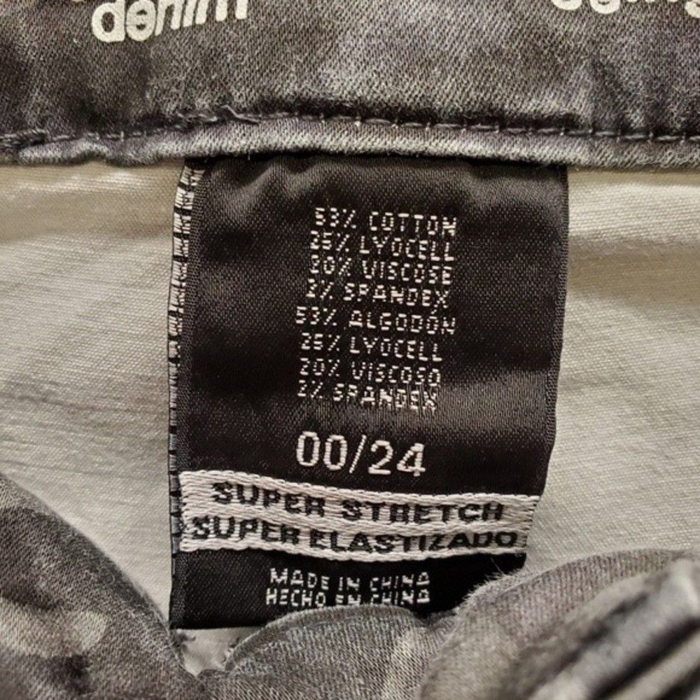 Mossimo Denim High Rise Camo Legging in Size 00/24 - Picture 3 of 6
